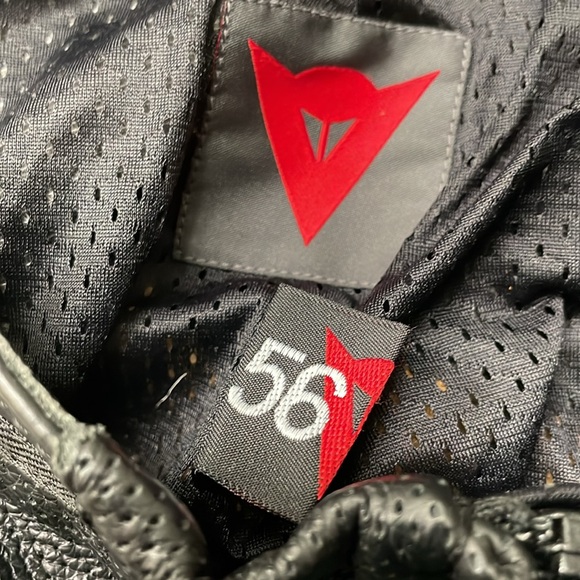 Men’s EUC DAINESE Black Moto Biker Leather Shorts Sz 56 - Picture 12 of 14